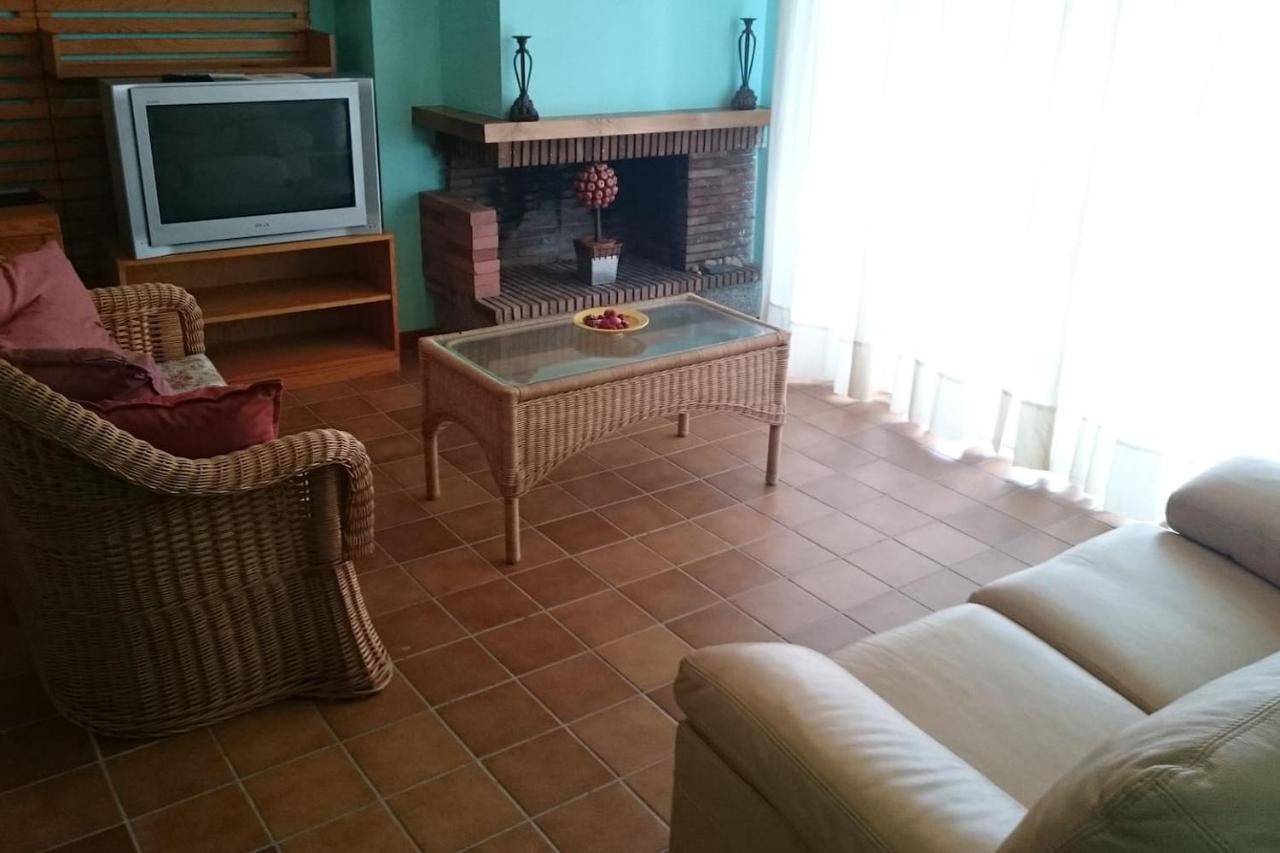 דירות Se Alquila Piso Centrico En Sanxenxo C/Garaje מראה חיצוני תמונה